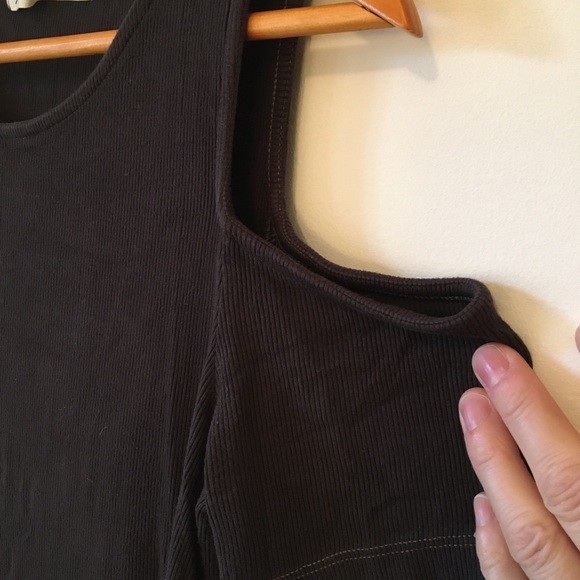 Michael Stars SS Cold shoulder top • EUC • OS - Picture 3 of 6